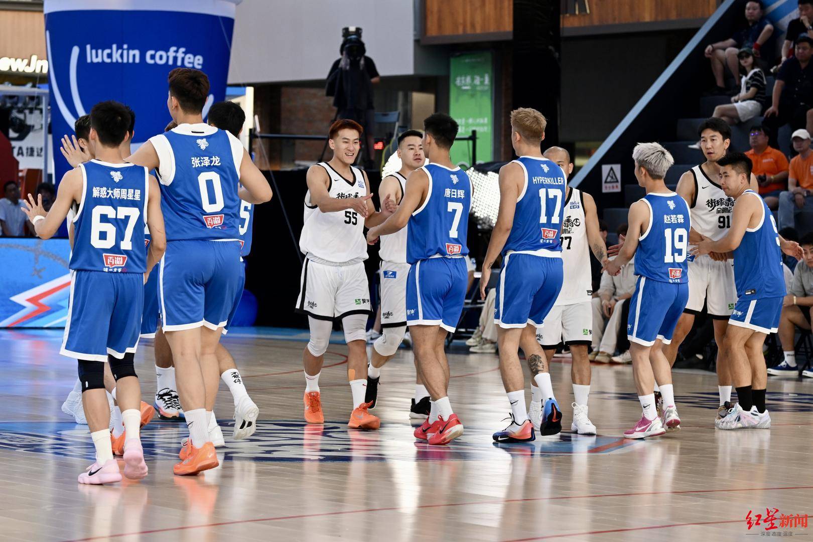 关于成都蓉城迎NBA常规赛关键赛；今晨回应争议；赛场秩序良好；身体对抗强度拉满的信息