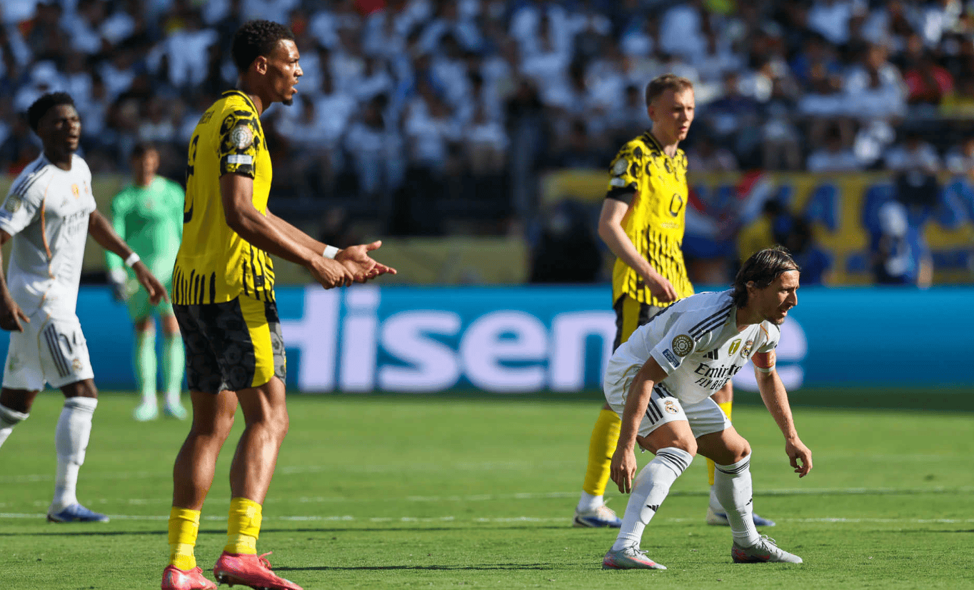 皇家马德里训练开放日；冲刺阶段绝杀压哨引欢呼；国王杯在即；球队文化再被提及的简单介绍