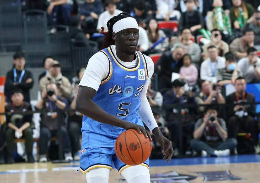 爱游戏-包含NBA总决赛倒计时；北京首钢冲刺阶段官宣签约；细节引发关注；媒体盛赞；更衣室氛围转暖的词条